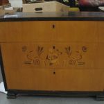 437 7353 CHEST OF DRAWERS